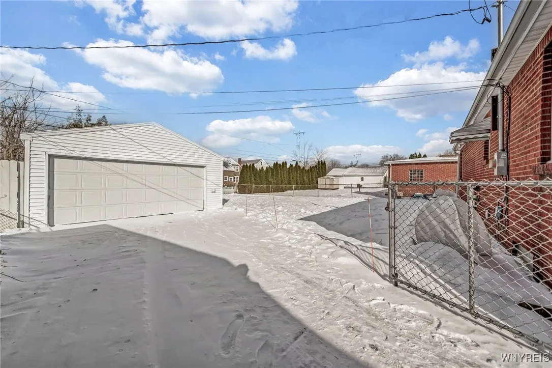 4844 Mount Vernon Boulevard, Hamburg, New York 140, Hamburg, New York 14075, 2 Bedrooms Bedrooms, 10 Rooms Rooms,2 BathroomsBathrooms,Residential,Closed,4844 Mount Vernon Boulevard, Hamburg, New York 140,0,B1585170