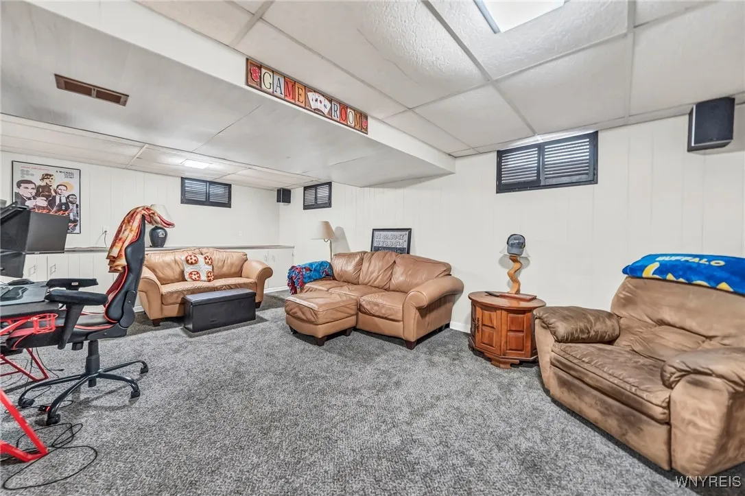 4844 Mount Vernon Boulevard, Hamburg, New York 140, Hamburg, New York 14075, 2 Bedrooms Bedrooms, 10 Rooms Rooms,2 BathroomsBathrooms,Residential,Closed,4844 Mount Vernon Boulevard, Hamburg, New York 140,0,B1585170