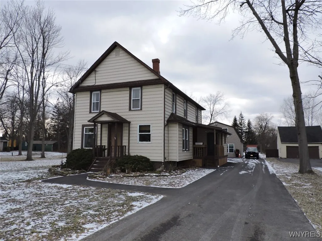 10130 Transit Road, Amherst, New York 14051, Amherst, New York 14051, 2 Bedrooms Bedrooms, 5 Rooms Rooms,1 BathroomBathrooms,Residential Lease,Closed,10130 Transit Road, Amherst, New York 14051,0,B1585340