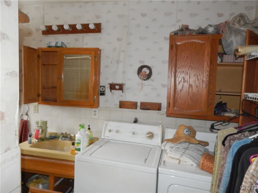 2748 Pineridge Road, Sullivan, New York 13032, Sullivan, New York 13032, 5 Bedrooms Bedrooms, 10 Rooms Rooms,2 BathroomsBathrooms,Residential,Closed,2748 Pineridge Road, Sullivan, New York 13032,0,S1585005