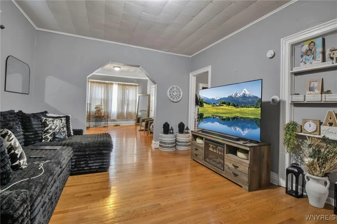 107 Brayton Street, Buffalo, New York 14213, Buffalo, New York 14213, 5 Bedrooms Bedrooms, ,2 BathroomsBathrooms,Residential,Closed,107 Brayton Street, Buffalo, New York 14213,0,B1585365
