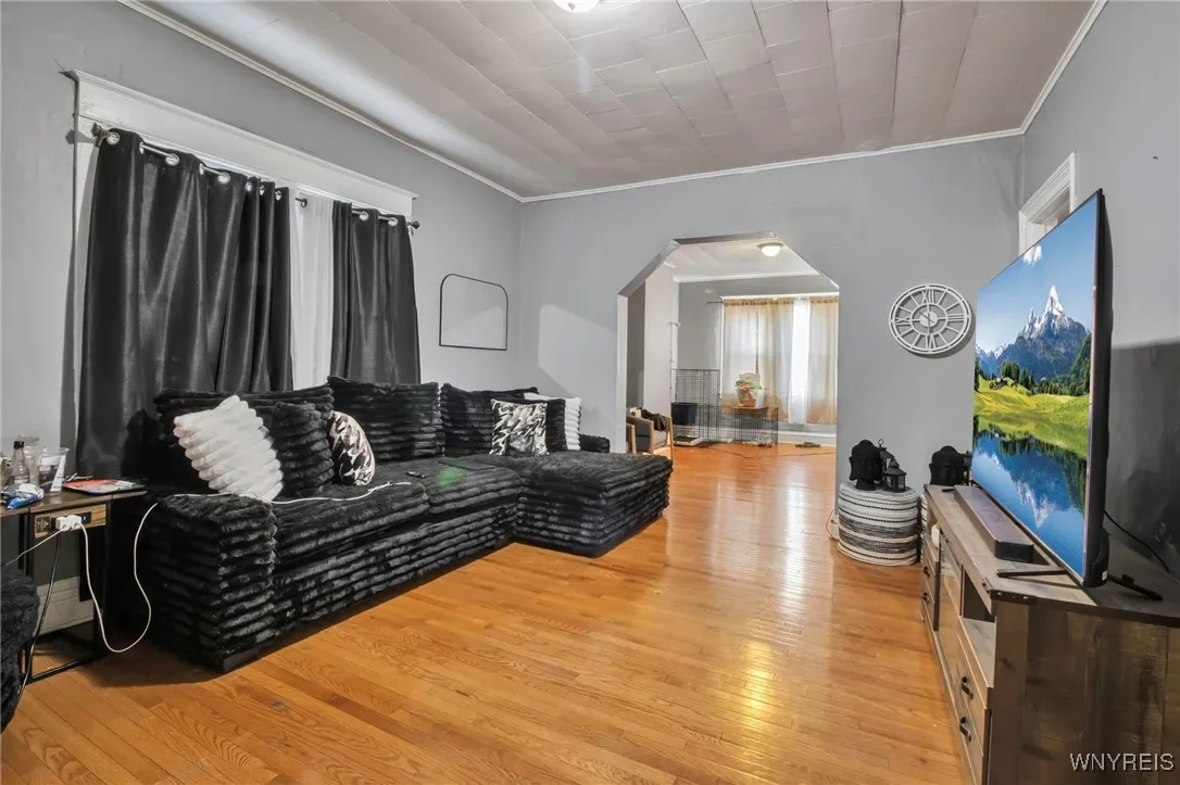 107 Brayton Street, Buffalo, New York 14213, Buffalo, New York 14213, 5 Bedrooms Bedrooms, ,2 BathroomsBathrooms,Residential,Closed,107 Brayton Street, Buffalo, New York 14213,0,B1585365