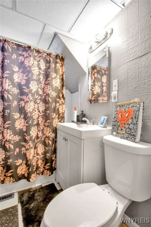 107 Brayton Street, Buffalo, New York 14213, Buffalo, New York 14213, 5 Bedrooms Bedrooms, ,2 BathroomsBathrooms,Residential,Closed,107 Brayton Street, Buffalo, New York 14213,0,B1585365