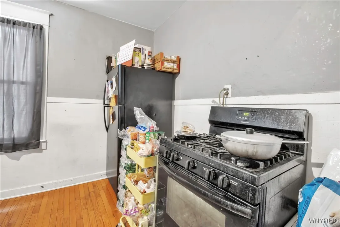 107 Brayton Street, Buffalo, New York 14213, Buffalo, New York 14213, 5 Bedrooms Bedrooms, ,2 BathroomsBathrooms,Residential,Closed,107 Brayton Street, Buffalo, New York 14213,0,B1585365