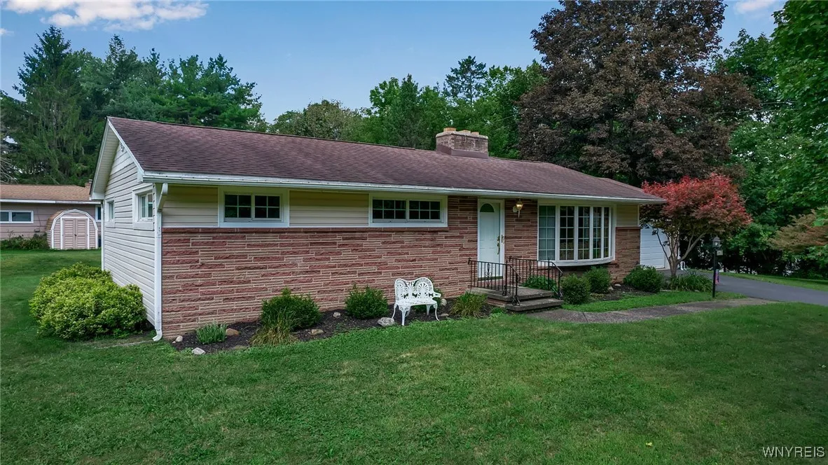 50 Pleasantview Drive, Elma, New York 14052, Elma, New York 14052, 3 Bedrooms Bedrooms, 7 Rooms Rooms,1 BathroomBathrooms,Residential,Closed,50 Pleasantview Drive, Elma, New York 14052,0,B1584796