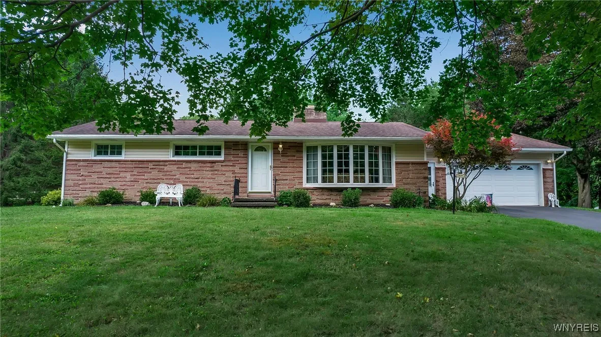 50 Pleasantview Drive, Elma, New York 14052, Elma, New York 14052, 3 Bedrooms Bedrooms, 7 Rooms Rooms,1 BathroomBathrooms,Residential,Closed,50 Pleasantview Drive, Elma, New York 14052,0,B1584796
