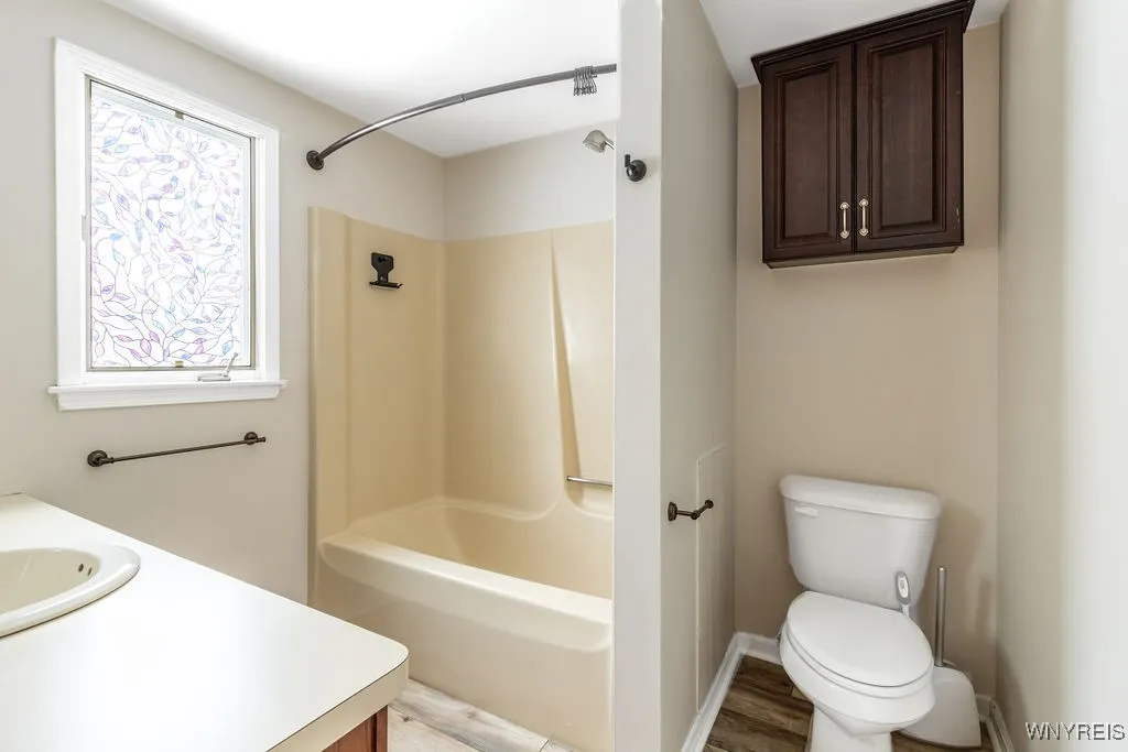 939 Baseline Road, Grand Island, New York 14072, Grand Island, New York 14072, 3 Bedrooms Bedrooms, 7 Rooms Rooms,2 BathroomsBathrooms,Residential,Closed,939 Baseline Road, Grand Island, New York 14072,0,B1584512