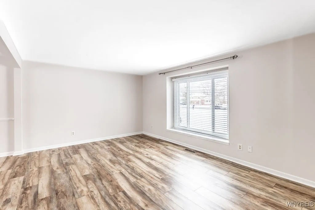939 Baseline Road, Grand Island, New York 14072, Grand Island, New York 14072, 3 Bedrooms Bedrooms, 7 Rooms Rooms,2 BathroomsBathrooms,Residential,Closed,939 Baseline Road, Grand Island, New York 14072,0,B1584512