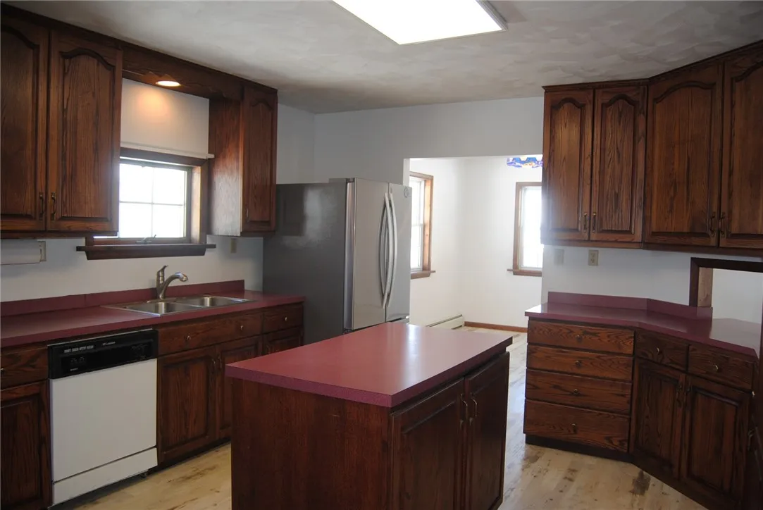 516 North Tionesta Avenue, Kane-borough, Pennsylva, Kane Boro, Pennsylvania 16735, 3 Bedrooms Bedrooms, 10 Rooms Rooms,2 BathroomsBathrooms,Residential,Closed,516 North Tionesta Avenue, Kane-borough, Pennsylva,0,R1585577