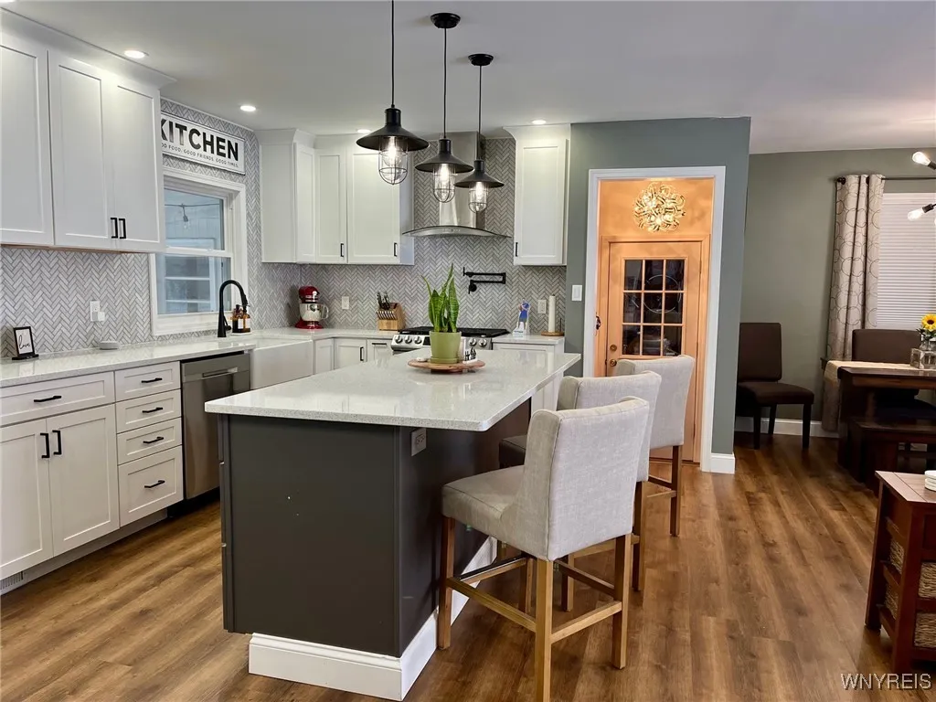 6849 Jewett Holmwood Road, Orchard Park, New York, Orchard Park, New York 14127, 3 Bedrooms Bedrooms, 7 Rooms Rooms,1 BathroomBathrooms,Residential,Closed,6849 Jewett Holmwood Road, Orchard Park, New York ,0,B1585613