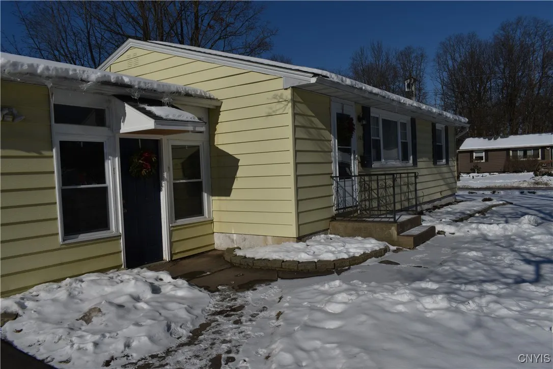 102 Normanor Drive, Syracuse, New York 13207, Syracuse, New York 13207, 2 Bedrooms Bedrooms, 5 Rooms Rooms,1 BathroomBathrooms,Residential,Closed,102 Normanor Drive, Syracuse, New York 13207,0,S1585555