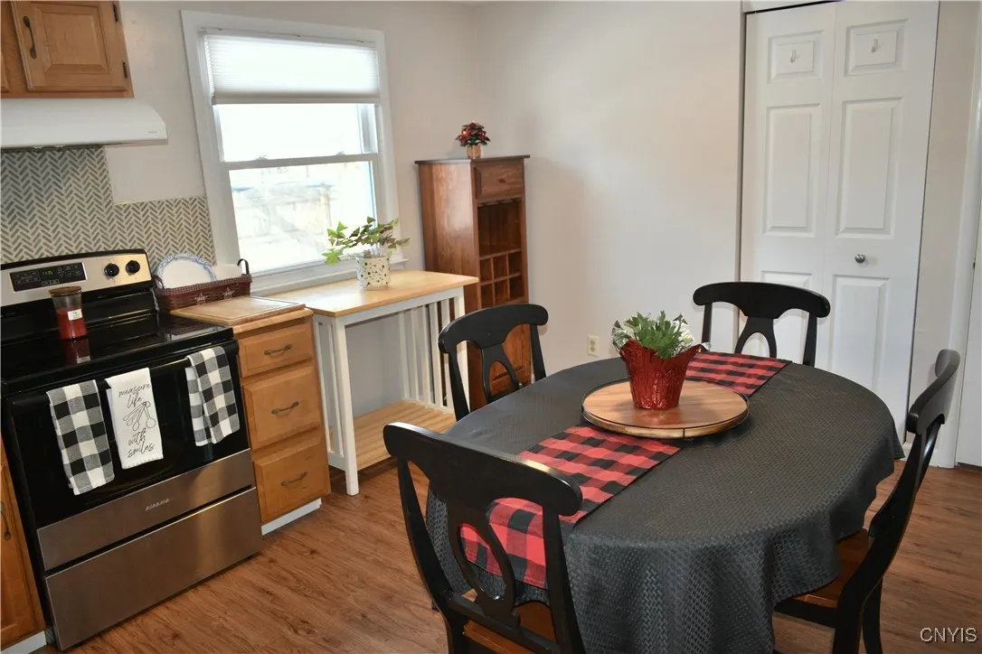 102 Normanor Drive, Syracuse, New York 13207, Syracuse, New York 13207, 2 Bedrooms Bedrooms, 5 Rooms Rooms,1 BathroomBathrooms,Residential,Closed,102 Normanor Drive, Syracuse, New York 13207,0,S1585555