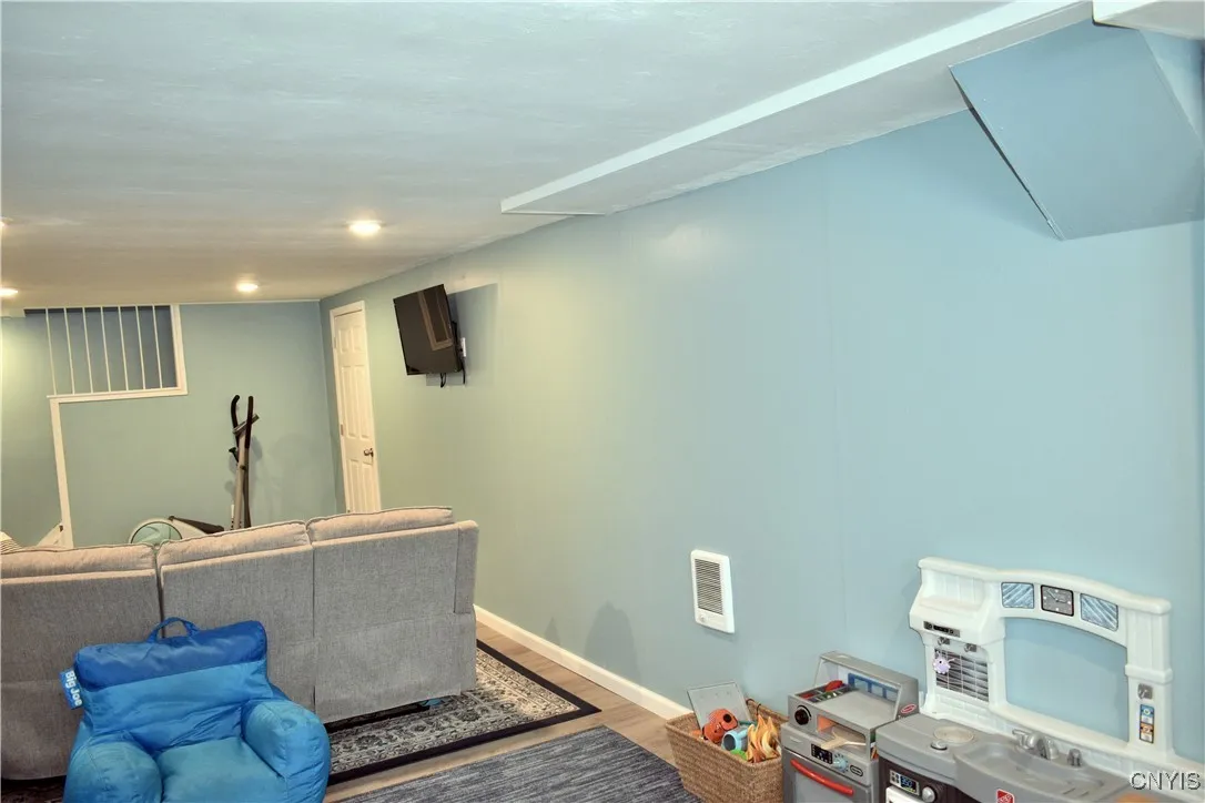 102 Normanor Drive, Syracuse, New York 13207, Syracuse, New York 13207, 2 Bedrooms Bedrooms, 5 Rooms Rooms,1 BathroomBathrooms,Residential,Closed,102 Normanor Drive, Syracuse, New York 13207,0,S1585555