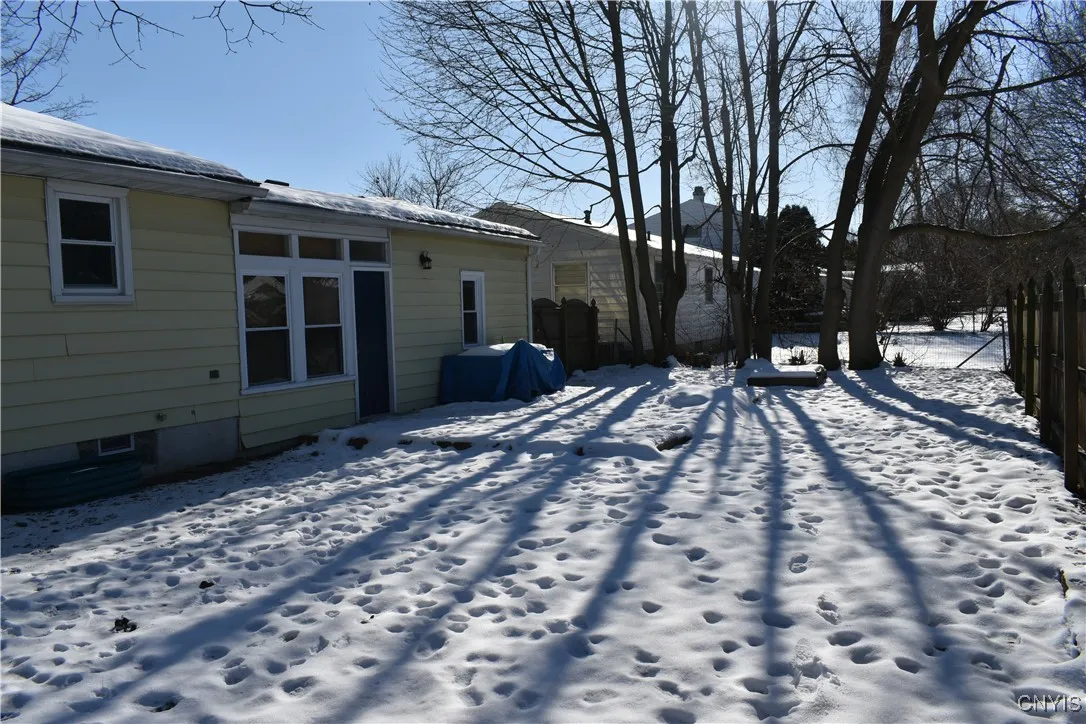 102 Normanor Drive, Syracuse, New York 13207, Syracuse, New York 13207, 2 Bedrooms Bedrooms, 5 Rooms Rooms,1 BathroomBathrooms,Residential,Closed,102 Normanor Drive, Syracuse, New York 13207,0,S1585555