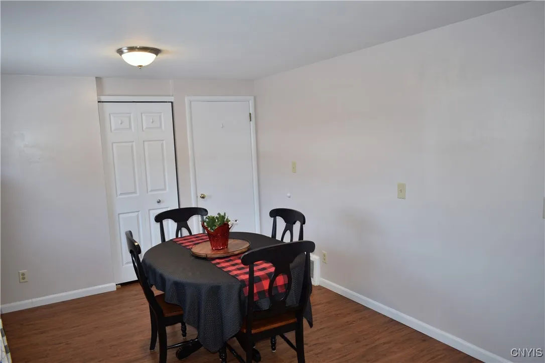 102 Normanor Drive, Syracuse, New York 13207, Syracuse, New York 13207, 2 Bedrooms Bedrooms, 5 Rooms Rooms,1 BathroomBathrooms,Residential,Closed,102 Normanor Drive, Syracuse, New York 13207,0,S1585555