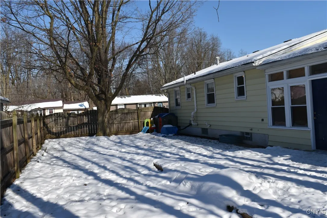 102 Normanor Drive, Syracuse, New York 13207, Syracuse, New York 13207, 2 Bedrooms Bedrooms, 5 Rooms Rooms,1 BathroomBathrooms,Residential,Closed,102 Normanor Drive, Syracuse, New York 13207,0,S1585555