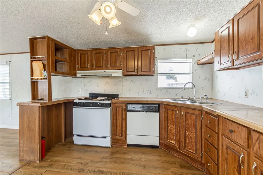 405 Mountain Ash, Hopewell, New York 14424, Hopewell, New York 14424, 1 Bedroom Bedrooms, 3 Rooms Rooms,1 BathroomBathrooms,Residential,Closed,405 Mountain Ash, Hopewell, New York 14424,0,R1585668