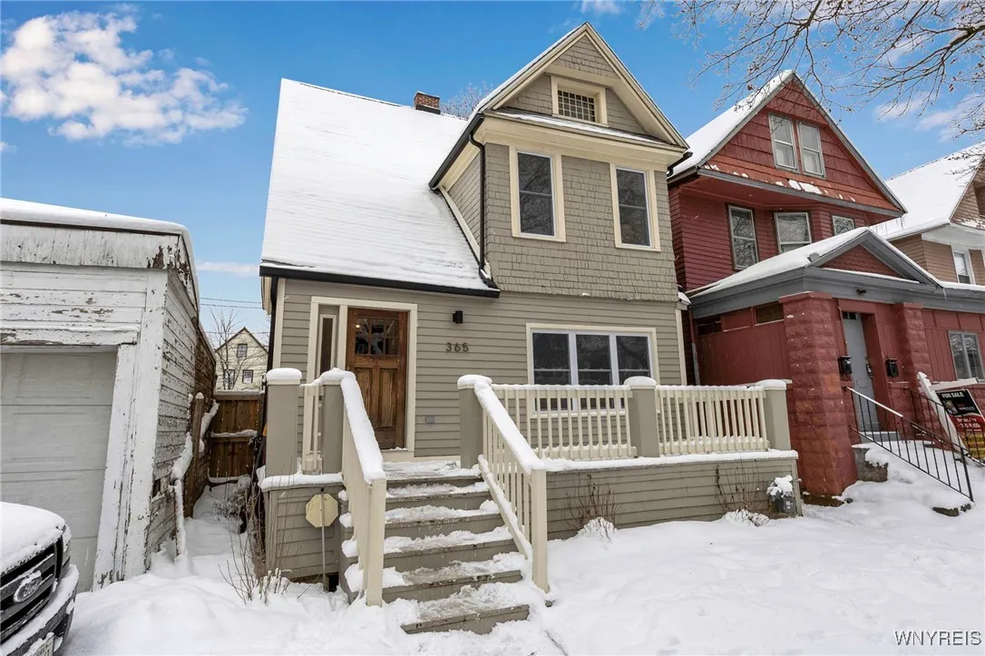 365 Hoyt Street, Buffalo, New York 14213, Buffalo, New York 14213, 3 Bedrooms Bedrooms, 5 Rooms Rooms,2 BathroomsBathrooms,Residential,Closed,365 Hoyt Street, Buffalo, New York 14213,0,B1585033
