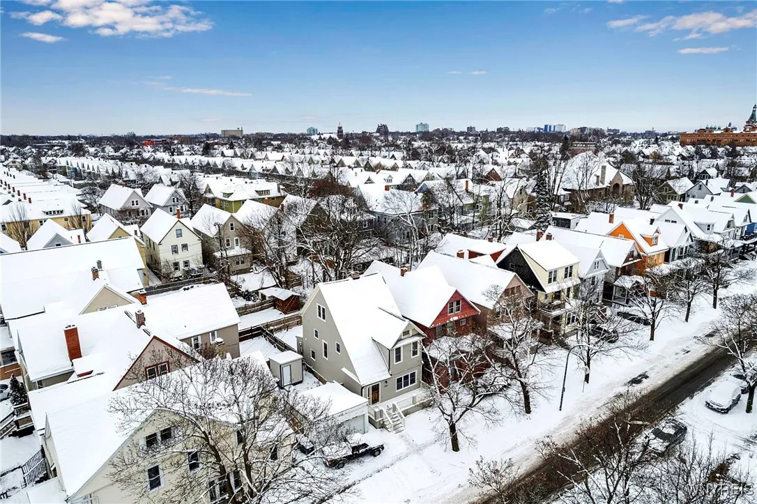365 Hoyt Street, Buffalo, New York 14213, Buffalo, New York 14213, 3 Bedrooms Bedrooms, 5 Rooms Rooms,2 BathroomsBathrooms,Residential,Closed,365 Hoyt Street, Buffalo, New York 14213,0,B1585033