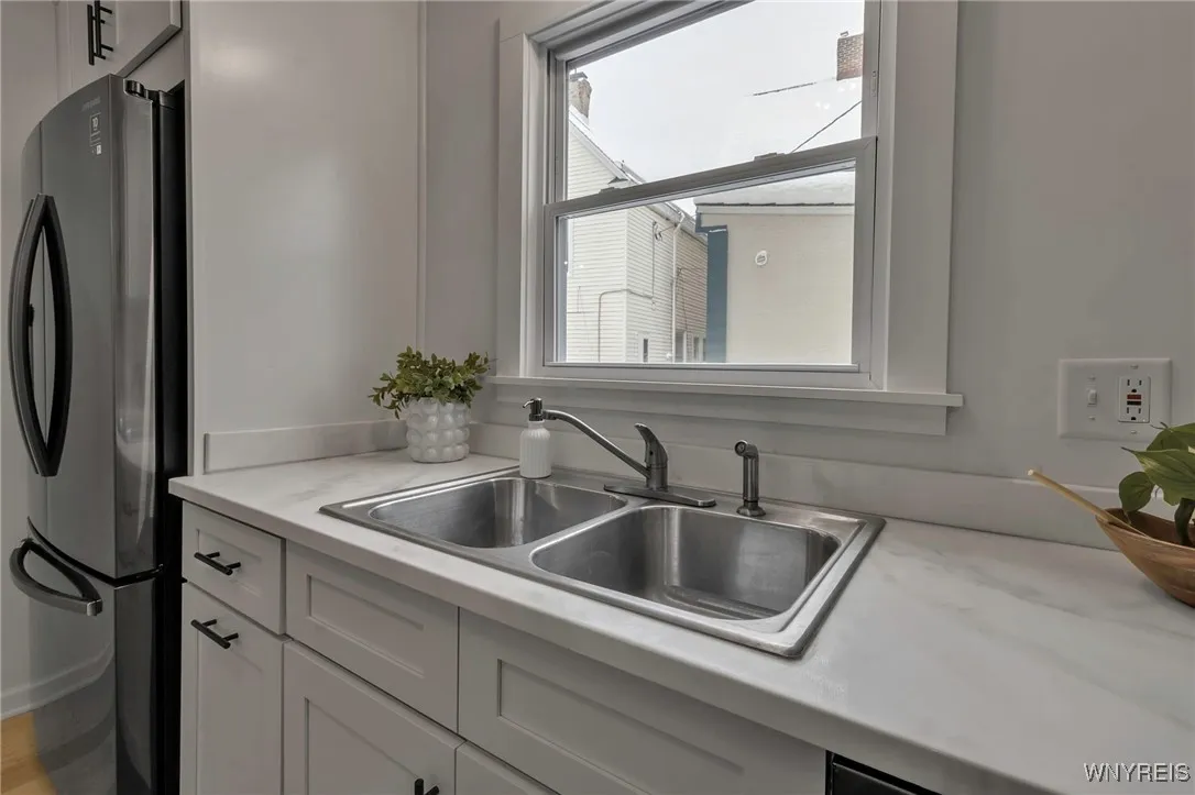 365 Hoyt Street, Buffalo, New York 14213, Buffalo, New York 14213, 3 Bedrooms Bedrooms, 5 Rooms Rooms,2 BathroomsBathrooms,Residential,Closed,365 Hoyt Street, Buffalo, New York 14213,0,B1585033