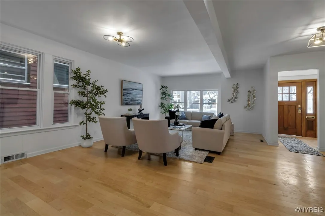 365 Hoyt Street, Buffalo, New York 14213, Buffalo, New York 14213, 3 Bedrooms Bedrooms, 5 Rooms Rooms,2 BathroomsBathrooms,Residential,Closed,365 Hoyt Street, Buffalo, New York 14213,0,B1585033