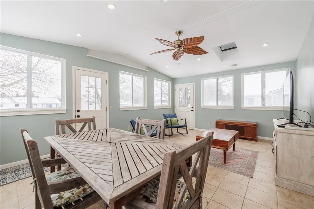 411 Sweet Acres Dr, Greece, New York 14612, Greece, New York 14612, 4 Bedrooms Bedrooms, 11 Rooms Rooms,1 BathroomBathrooms,Residential,Closed,411 Sweet Acres Dr, Greece, New York 14612,0,R1585278