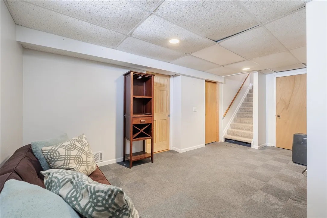 411 Sweet Acres Dr, Greece, New York 14612, Greece, New York 14612, 4 Bedrooms Bedrooms, 11 Rooms Rooms,1 BathroomBathrooms,Residential,Closed,411 Sweet Acres Dr, Greece, New York 14612,0,R1585278