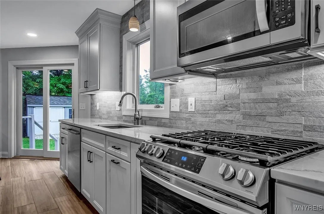 5940 Thompson Road, Clarence, New York 14032, Clarence, New York 14032, 4 Bedrooms Bedrooms, 10 Rooms Rooms,2 BathroomsBathrooms,Residential Lease,Closed,5940 Thompson Road, Clarence, New York 14032,0,B1585761