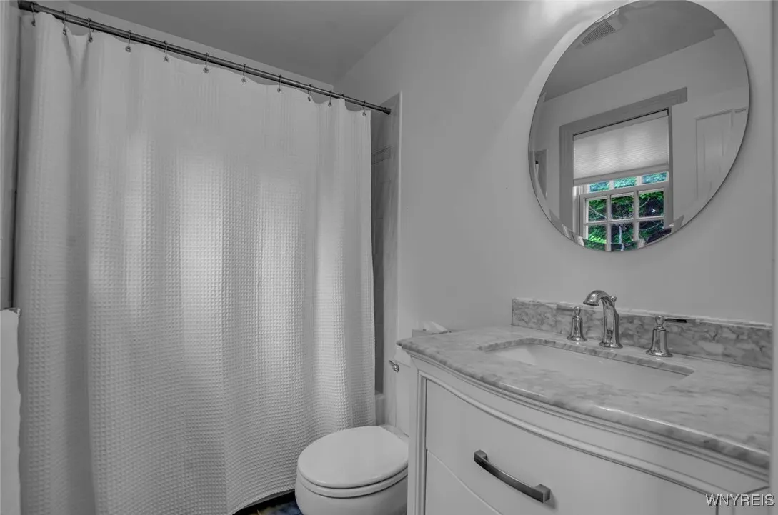 5940 Thompson Road, Clarence, New York 14032, Clarence, New York 14032, 4 Bedrooms Bedrooms, 10 Rooms Rooms,2 BathroomsBathrooms,Residential Lease,Closed,5940 Thompson Road, Clarence, New York 14032,0,B1585761