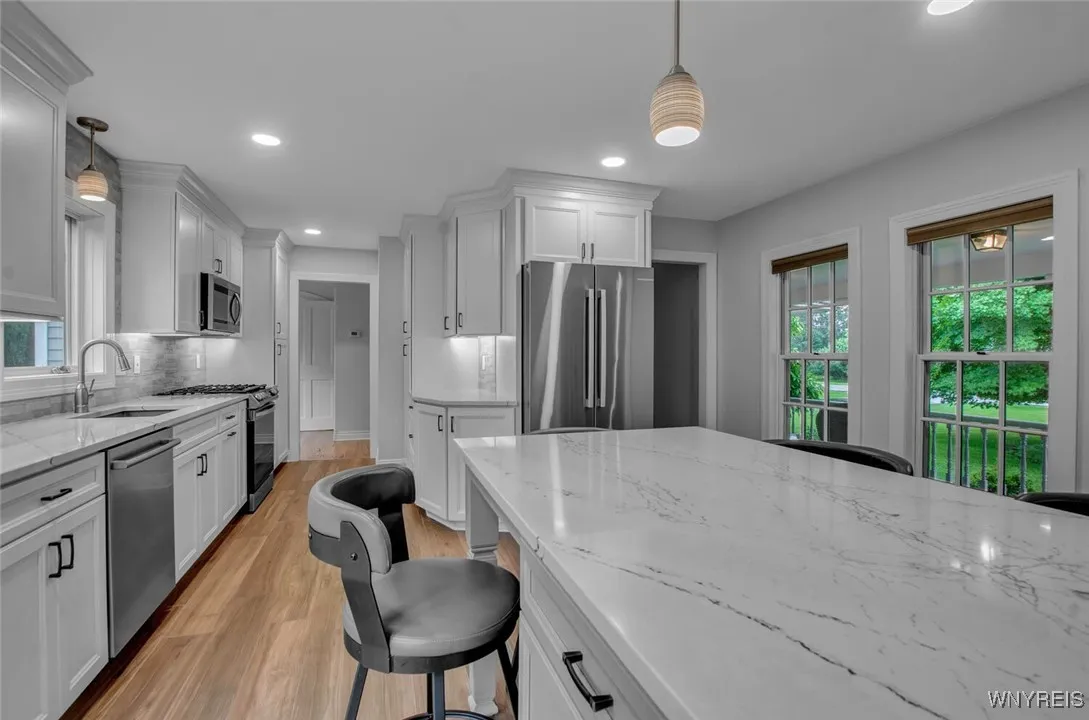 5940 Thompson Road, Clarence, New York 14032, Clarence, New York 14032, 4 Bedrooms Bedrooms, 10 Rooms Rooms,2 BathroomsBathrooms,Residential Lease,Closed,5940 Thompson Road, Clarence, New York 14032,0,B1585761