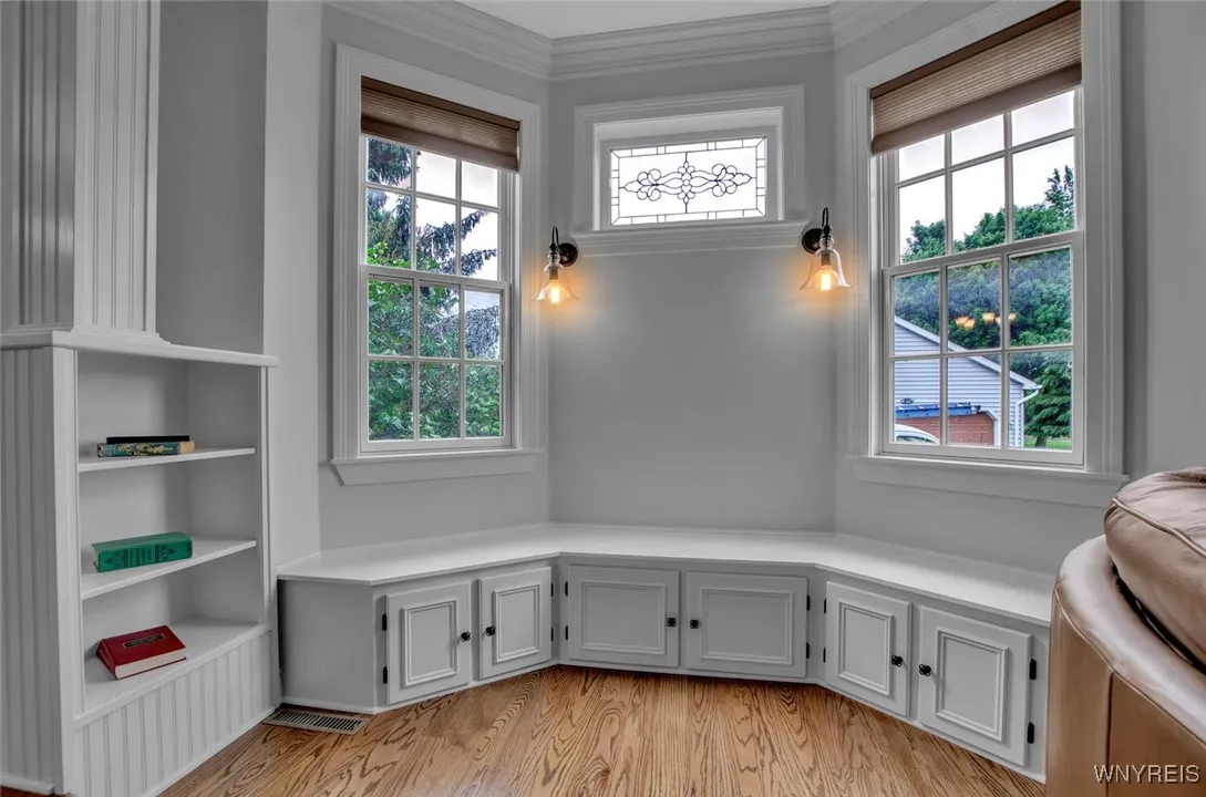 5940 Thompson Road, Clarence, New York 14032, Clarence, New York 14032, 4 Bedrooms Bedrooms, 10 Rooms Rooms,2 BathroomsBathrooms,Residential Lease,Closed,5940 Thompson Road, Clarence, New York 14032,0,B1585761