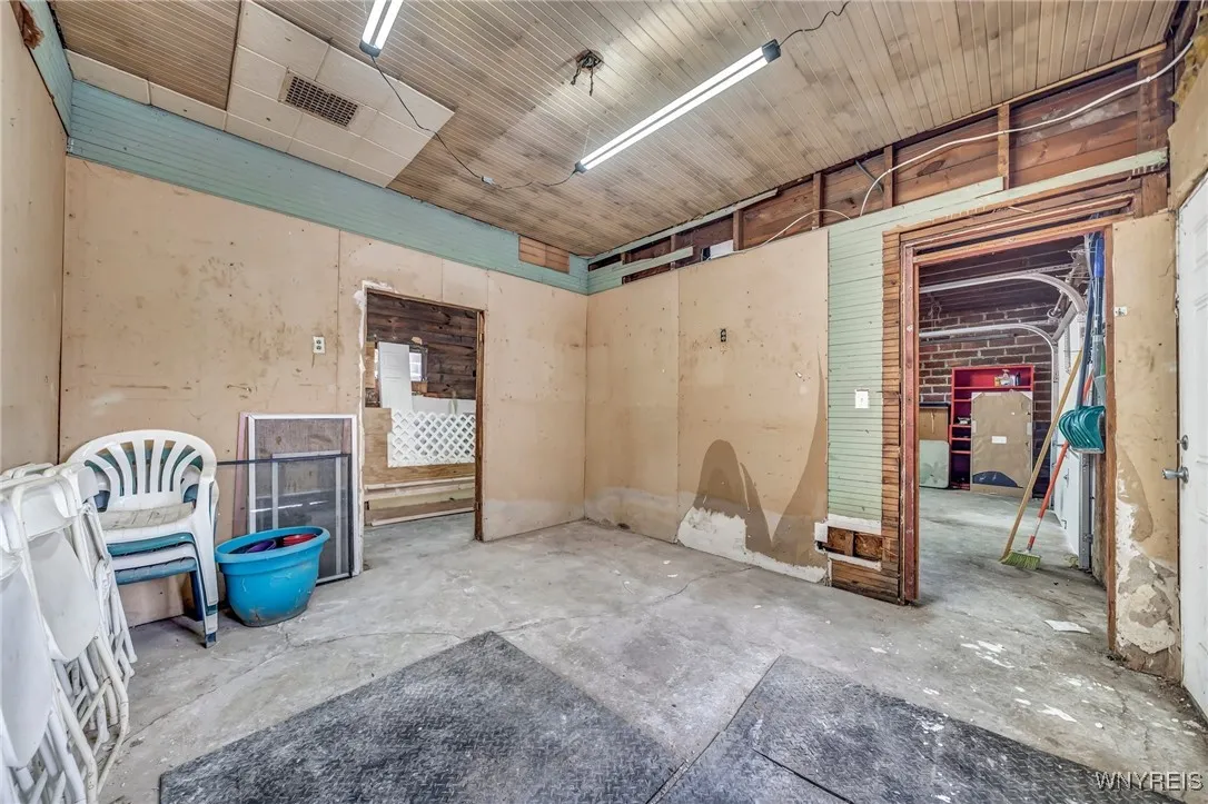 360 Auburn Avenue, Buffalo, New York 14213, Buffalo, New York 14213, 3 Bedrooms Bedrooms, 8 Rooms Rooms,2 BathroomsBathrooms,Residential,Closed,360 Auburn Avenue, Buffalo, New York 14213,0,B1585736