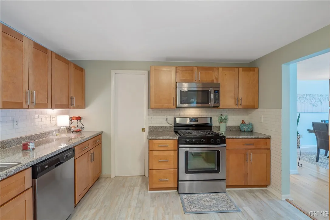 4826 Huntwood Path, Manlius, New York 13104, Manlius, New York 13104, 2 Bedrooms Bedrooms, 8 Rooms Rooms,1 BathroomBathrooms,Residential,Closed,4826 Huntwood Path, Manlius, New York 13104,0,S1585142