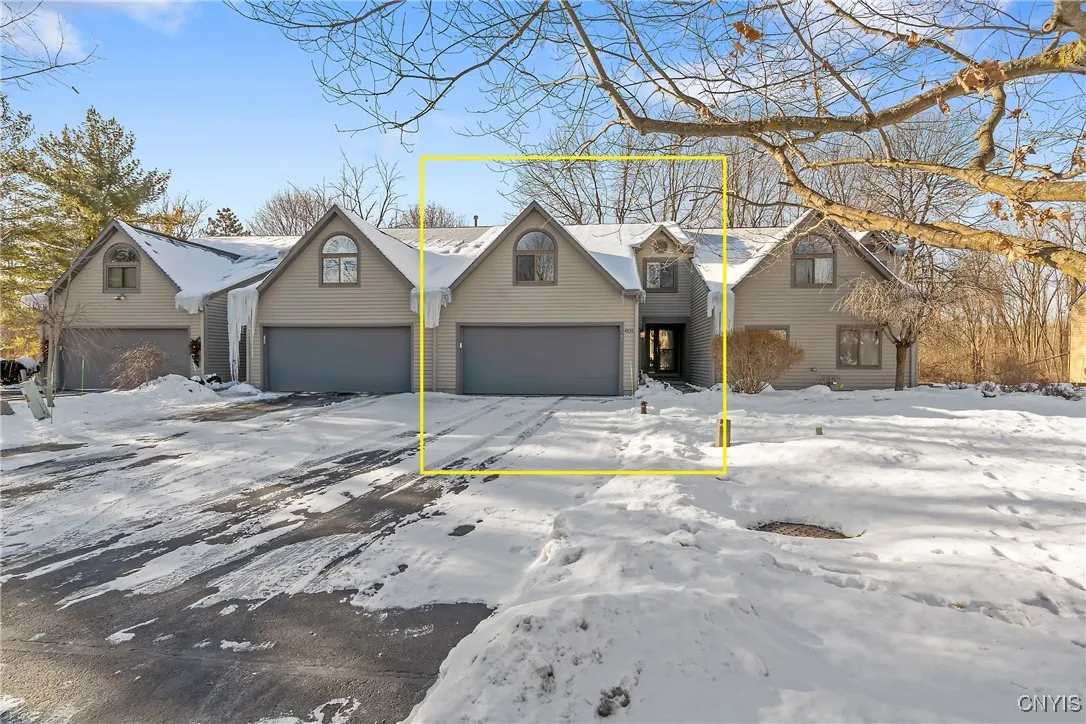 4826 Huntwood Path, Manlius, New York 13104, Manlius, New York 13104, 2 Bedrooms Bedrooms, 8 Rooms Rooms,1 BathroomBathrooms,Residential,Closed,4826 Huntwood Path, Manlius, New York 13104,0,S1585142