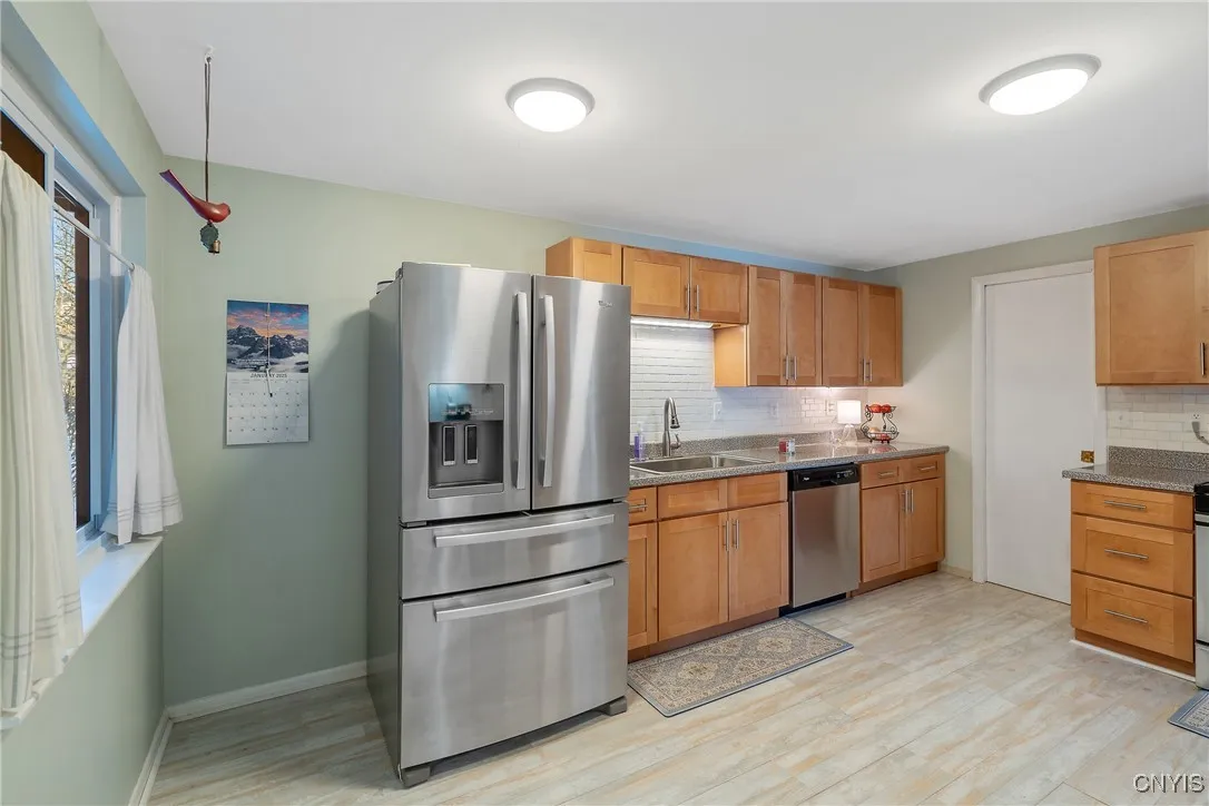 4826 Huntwood Path, Manlius, New York 13104, Manlius, New York 13104, 2 Bedrooms Bedrooms, 8 Rooms Rooms,1 BathroomBathrooms,Residential,Closed,4826 Huntwood Path, Manlius, New York 13104,0,S1585142