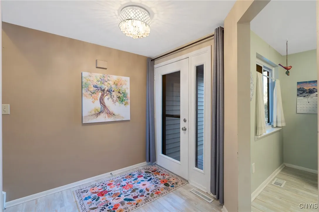 4826 Huntwood Path, Manlius, New York 13104, Manlius, New York 13104, 2 Bedrooms Bedrooms, 8 Rooms Rooms,1 BathroomBathrooms,Residential,Closed,4826 Huntwood Path, Manlius, New York 13104,0,S1585142