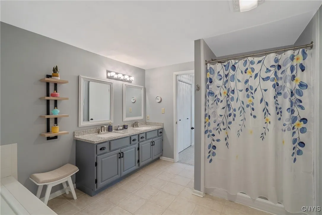 4826 Huntwood Path, Manlius, New York 13104, Manlius, New York 13104, 2 Bedrooms Bedrooms, 8 Rooms Rooms,1 BathroomBathrooms,Residential,Closed,4826 Huntwood Path, Manlius, New York 13104,0,S1585142