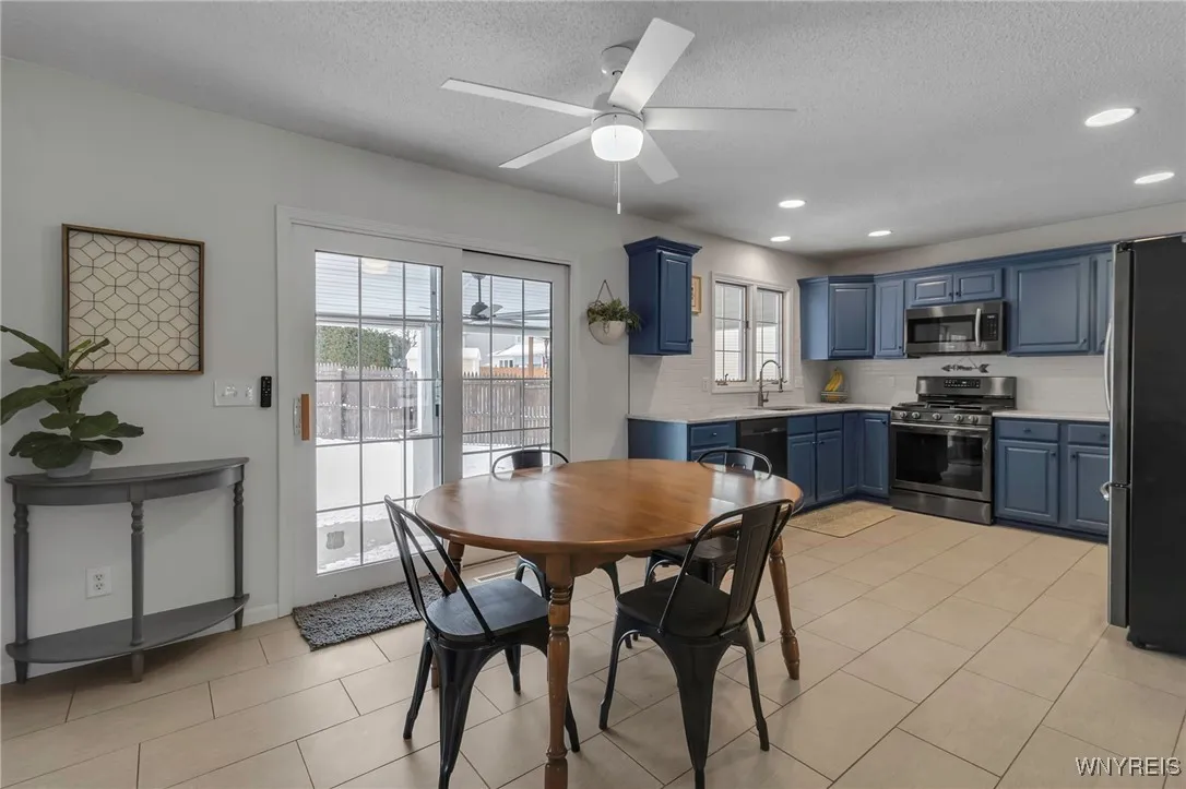 4425 Rushford Drive, Hamburg, New York 14075, Hamburg, New York 14075, 4 Bedrooms Bedrooms, 7 Rooms Rooms,2 BathroomsBathrooms,Residential,Closed,4425 Rushford Drive, Hamburg, New York 14075,0,B1585311