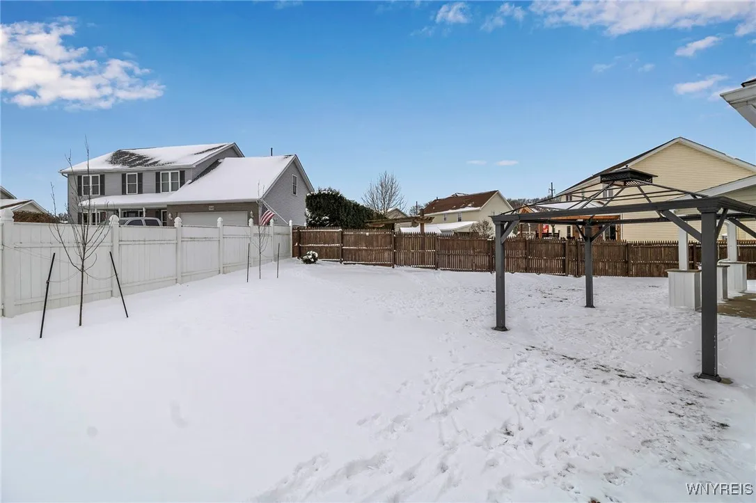 4425 Rushford Drive, Hamburg, New York 14075, Hamburg, New York 14075, 4 Bedrooms Bedrooms, 7 Rooms Rooms,2 BathroomsBathrooms,Residential,Closed,4425 Rushford Drive, Hamburg, New York 14075,0,B1585311