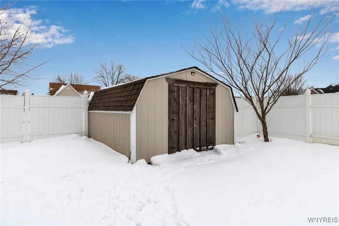 4425 Rushford Drive, Hamburg, New York 14075, Hamburg, New York 14075, 4 Bedrooms Bedrooms, 7 Rooms Rooms,2 BathroomsBathrooms,Residential,Closed,4425 Rushford Drive, Hamburg, New York 14075,0,B1585311