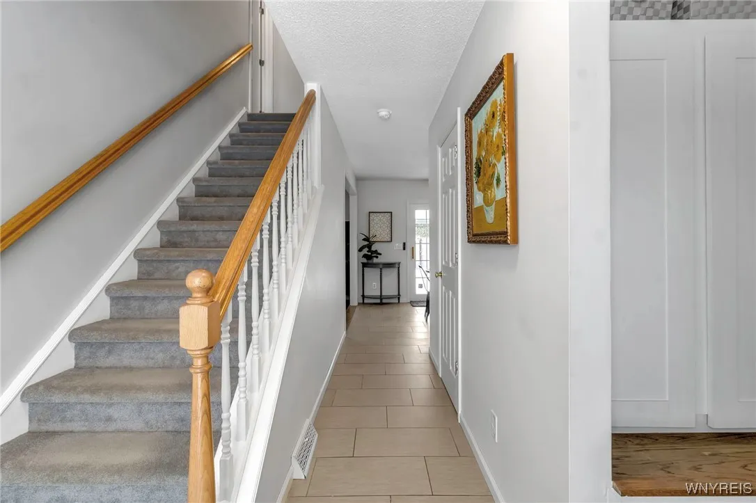 4425 Rushford Drive, Hamburg, New York 14075, Hamburg, New York 14075, 4 Bedrooms Bedrooms, 7 Rooms Rooms,2 BathroomsBathrooms,Residential,Closed,4425 Rushford Drive, Hamburg, New York 14075,0,B1585311
