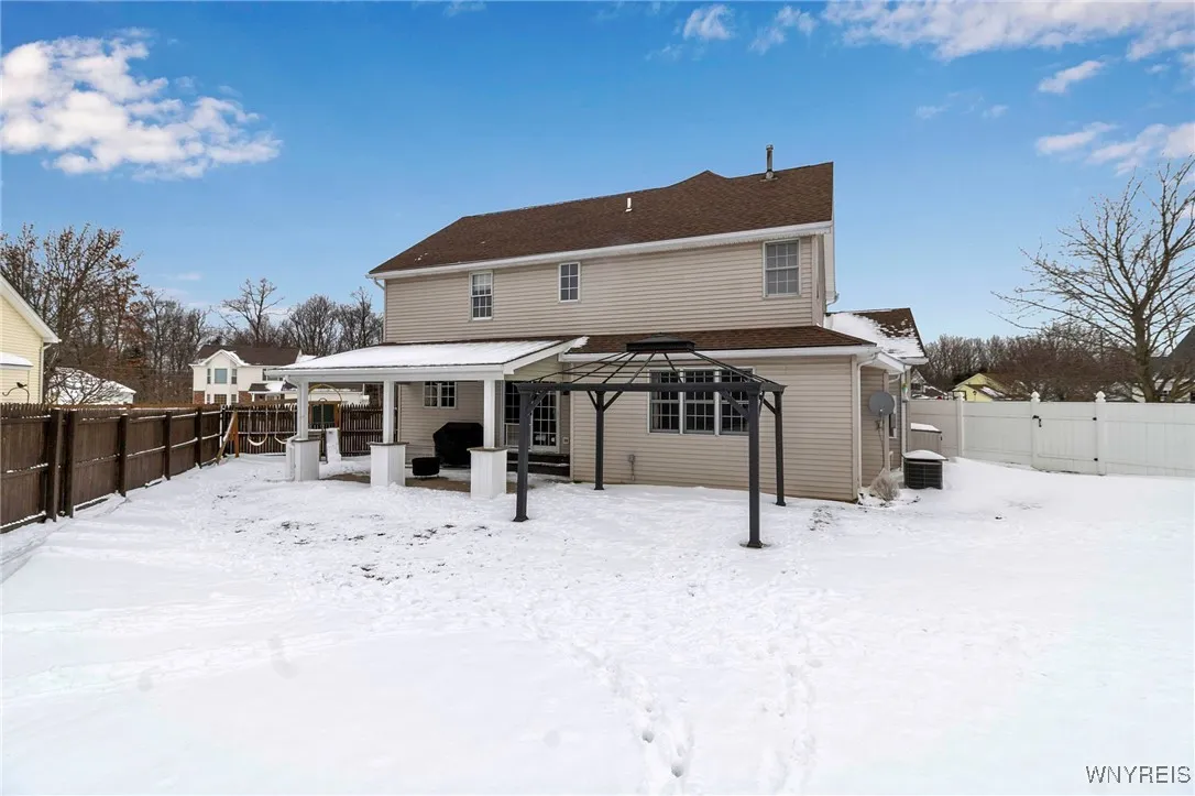 4425 Rushford Drive, Hamburg, New York 14075, Hamburg, New York 14075, 4 Bedrooms Bedrooms, 7 Rooms Rooms,2 BathroomsBathrooms,Residential,Closed,4425 Rushford Drive, Hamburg, New York 14075,0,B1585311