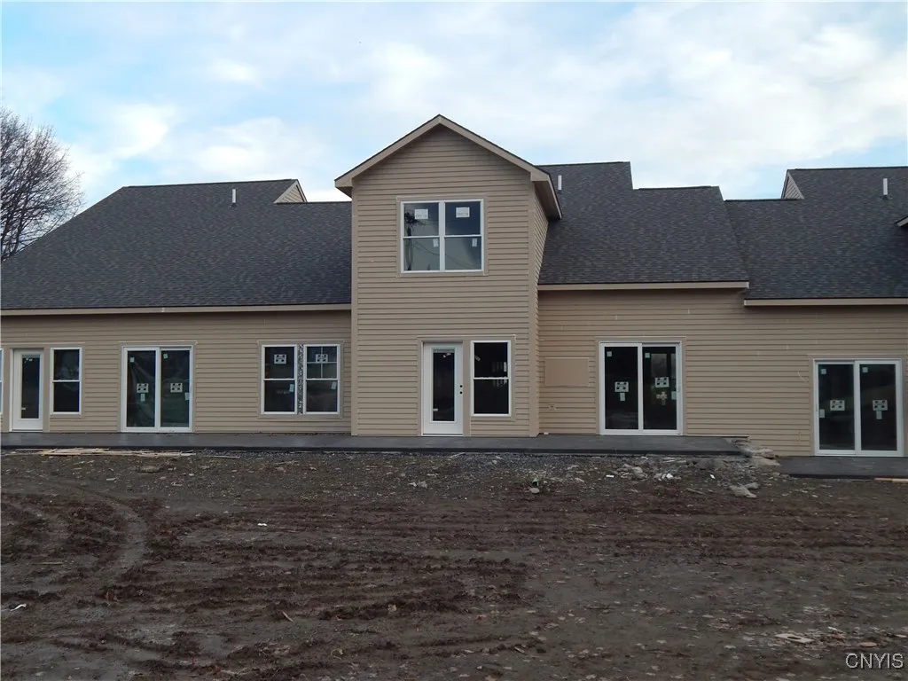 302 Bunker Hill, Syracuse, New York 13207, Syracuse, New York 13207, 3 Bedrooms Bedrooms, 10 Rooms Rooms,3 BathroomsBathrooms,Residential,For Sale,302 Bunker Hill, Syracuse, New York 13207,0,S1585864