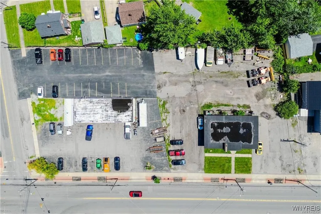 1 Tussing Lane, Tonawanda, New York 14150, Tonawanda, New York 14150, ,Commercial Lease,For Rent,1 Tussing Lane, Tonawanda, New York 14150,B1585936