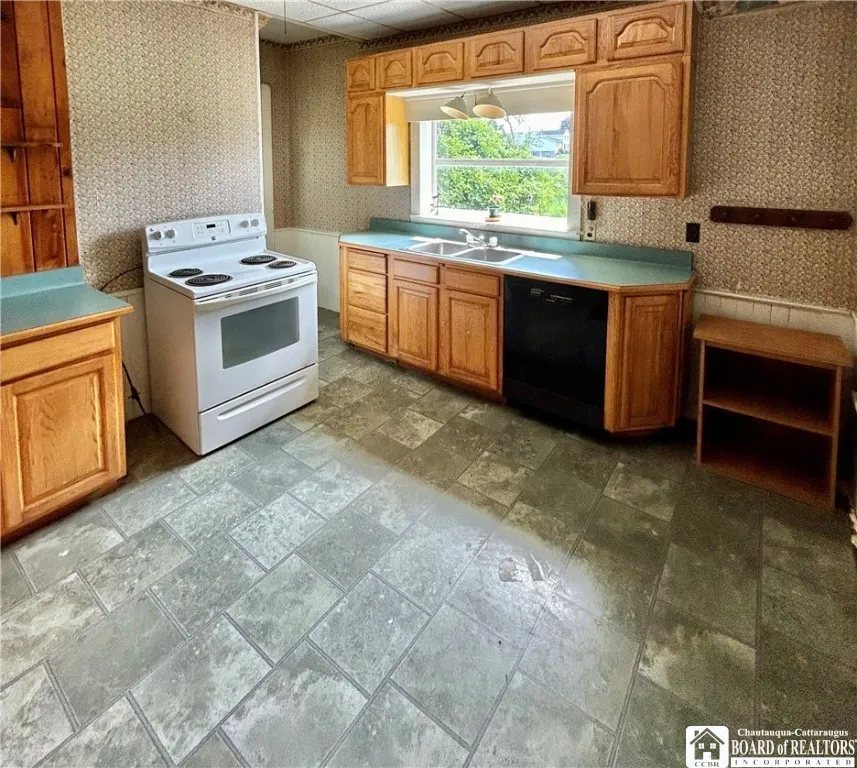 Lower Kitchen