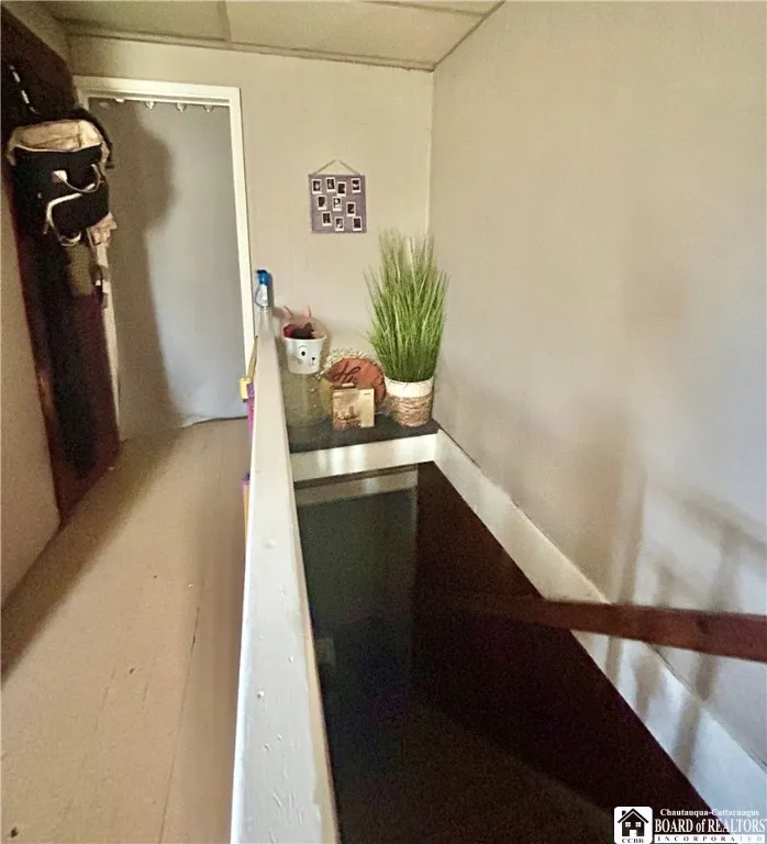 Upper entry hall