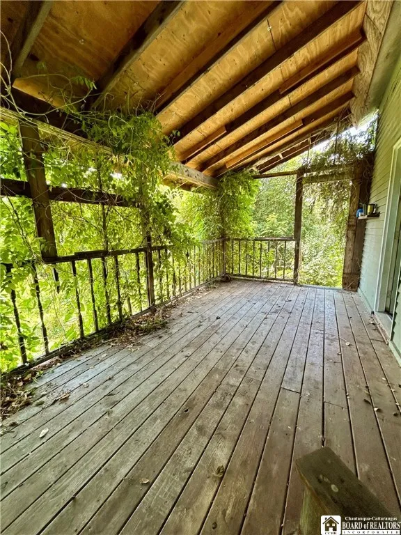 Lower deck