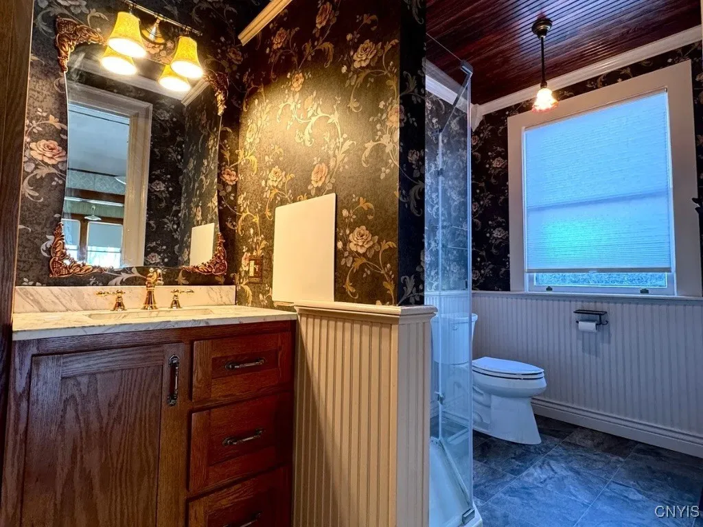 1st Floor Aparment. New Full Bath.