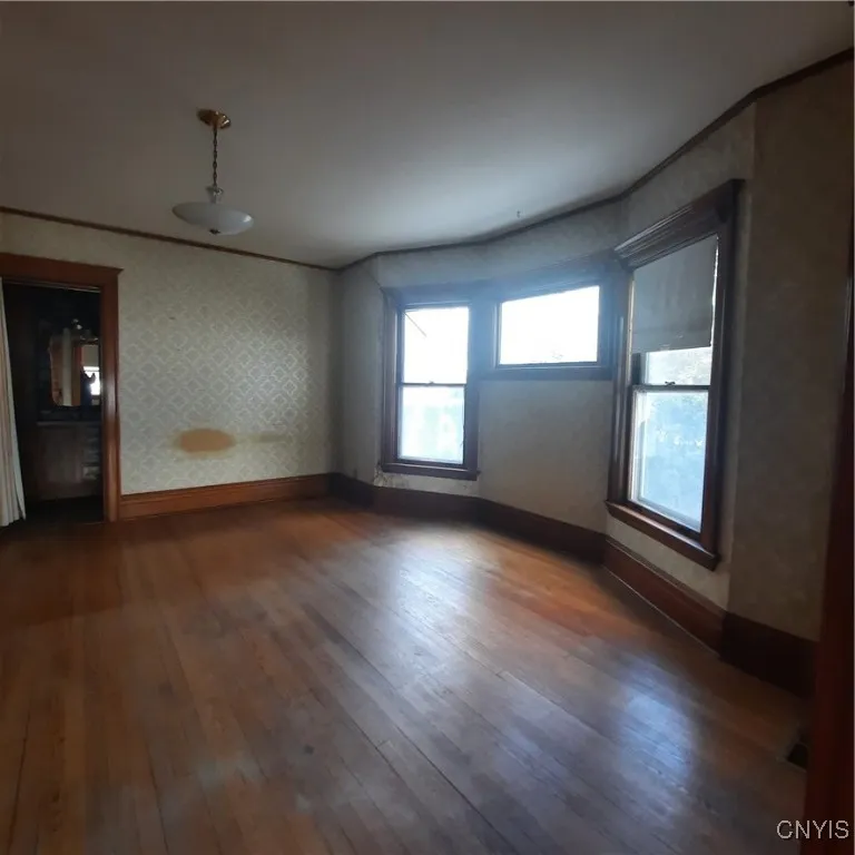 1st floor apartment Living Room