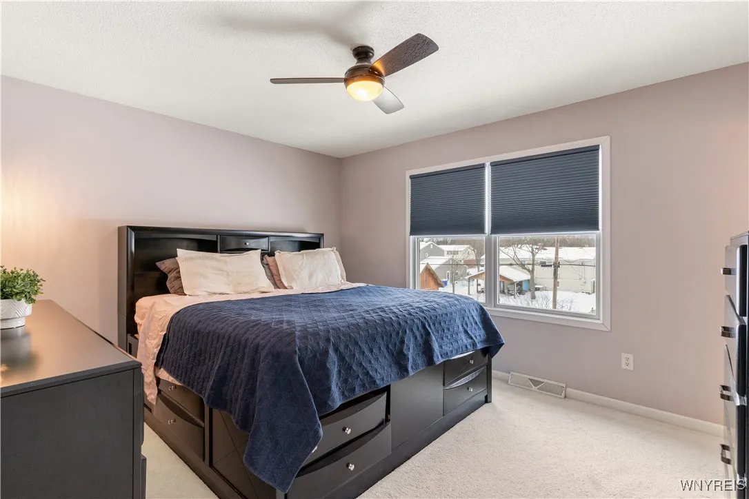 90 Morris Crescent, West Seneca, New York 14224, West Seneca, New York 14224, 4 Bedrooms Bedrooms, 8 Rooms Rooms,2 BathroomsBathrooms,Residential,Closed,90 Morris Crescent, West Seneca, New York 14224,0,B1586131